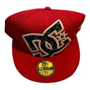 DC Shoes Mens Hat - Red Black - Size 7-1/2 Description :- The DC …
